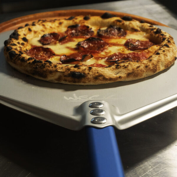 Pá p/ Enfornar Pizza Alumínio 30,5 x 35,5cm Azul 120cm - Image 2
